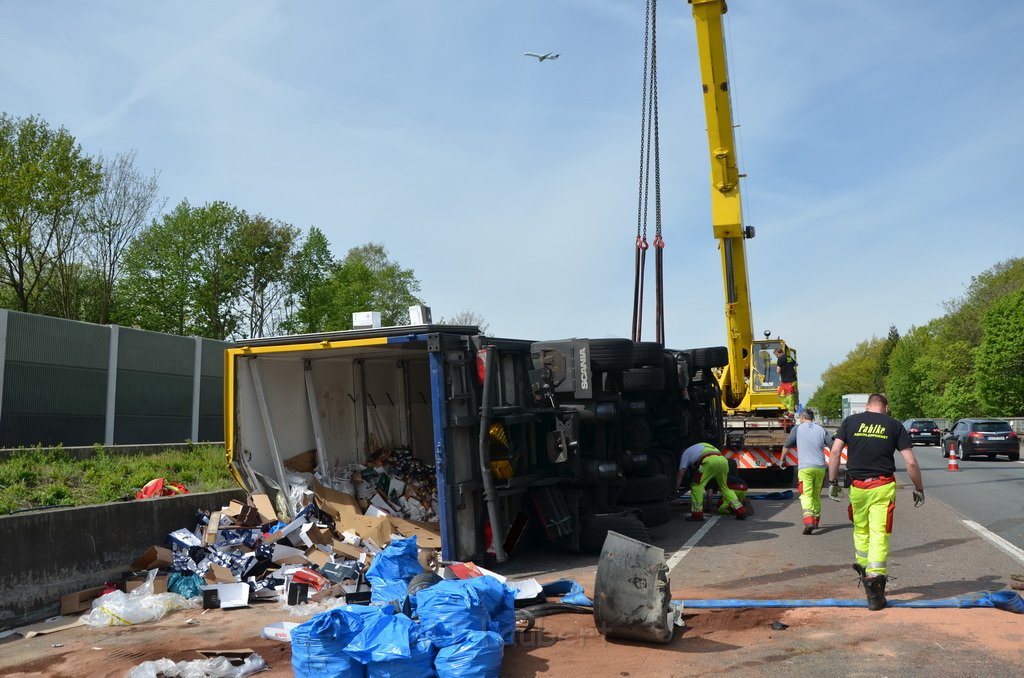 VU LKW umgestuerzt A 3 Rich Oberhausen Hoehe AS Koeln Koenigsforst P288.JPG - Miklos Laubert